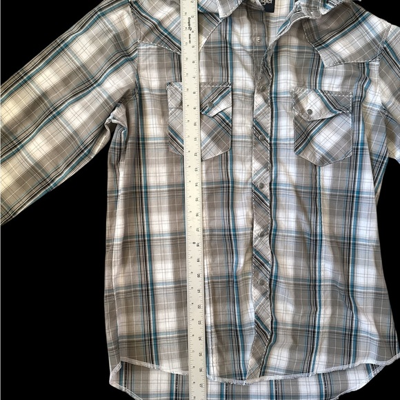 Wrangler Men's Plaid Button-Down Shirt - Picture 2 of 6